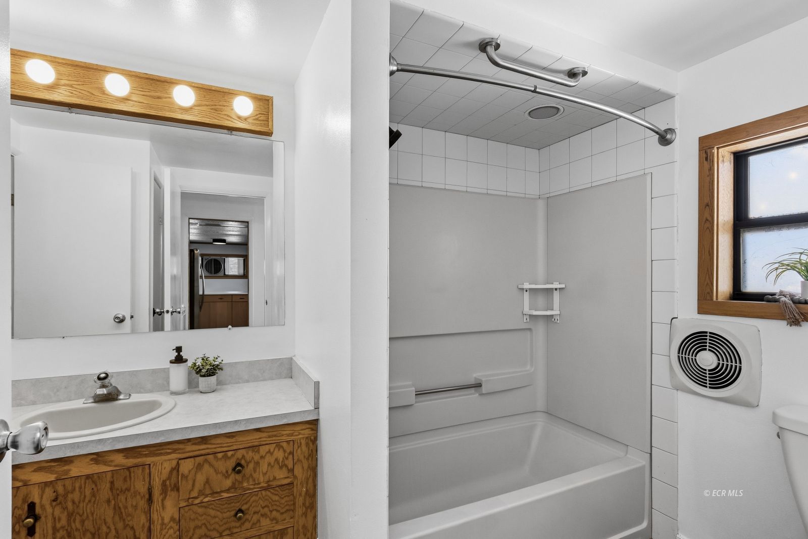 493 Gilia Drive Property Photo 13