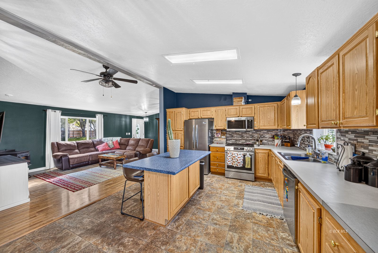 125 Sage Lake Drive Property Photo 10